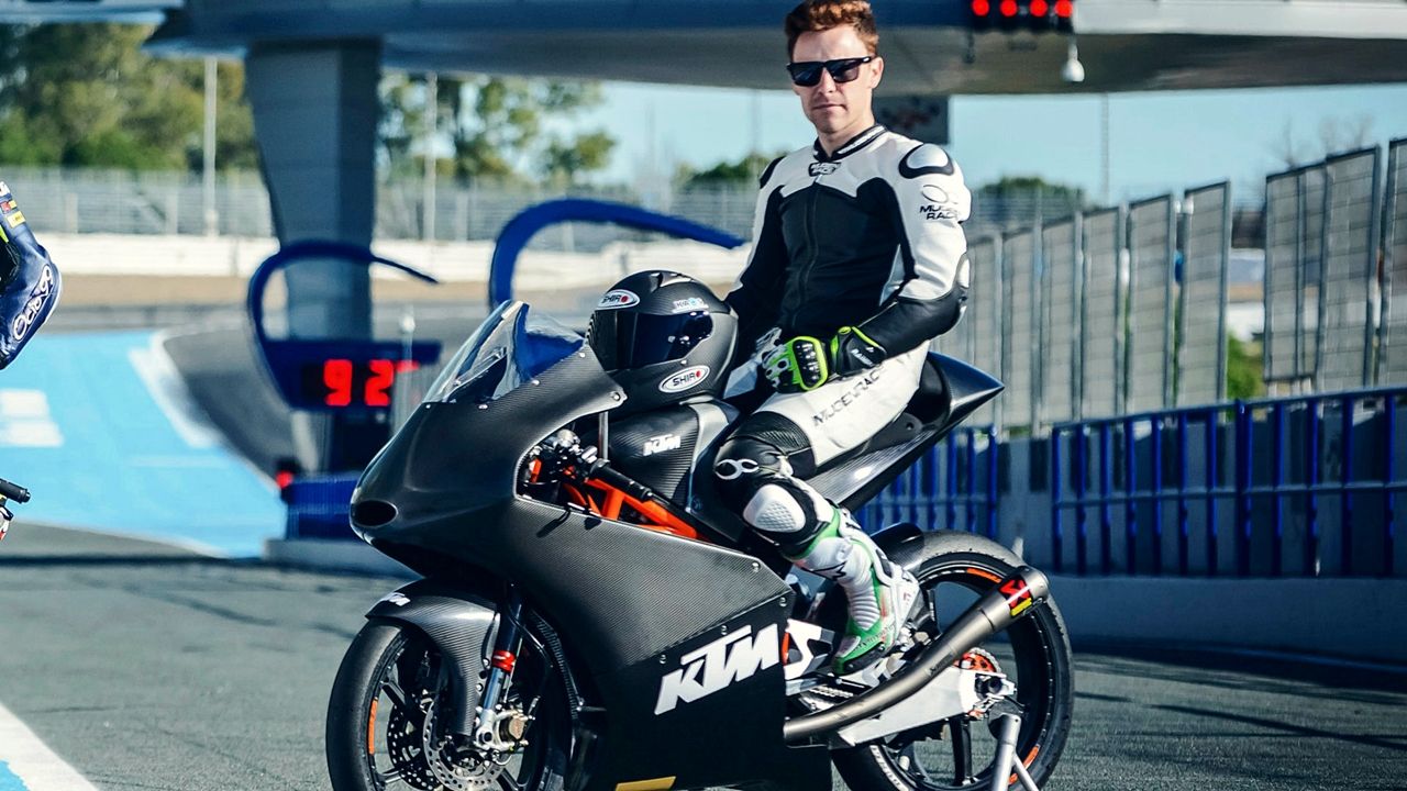 KTM ficha a Efrén Vázquez como probador para reconquistar Moto3