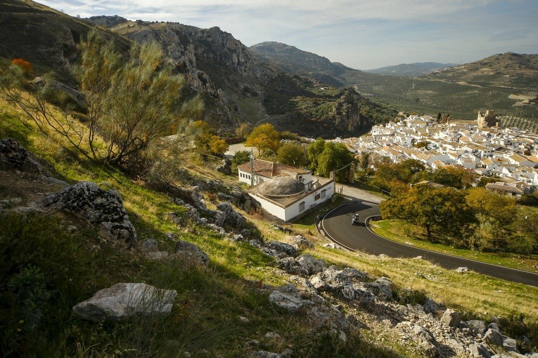 Ruta en moto por Sierra Madrona y Valle del Alcudia con Ruralka