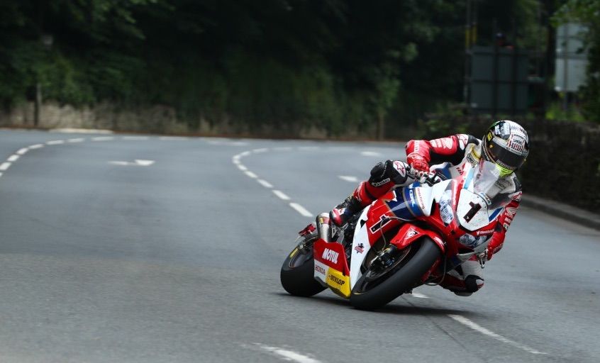 John McGuinness baraja pasarse a Norton para el Tourist Trophy