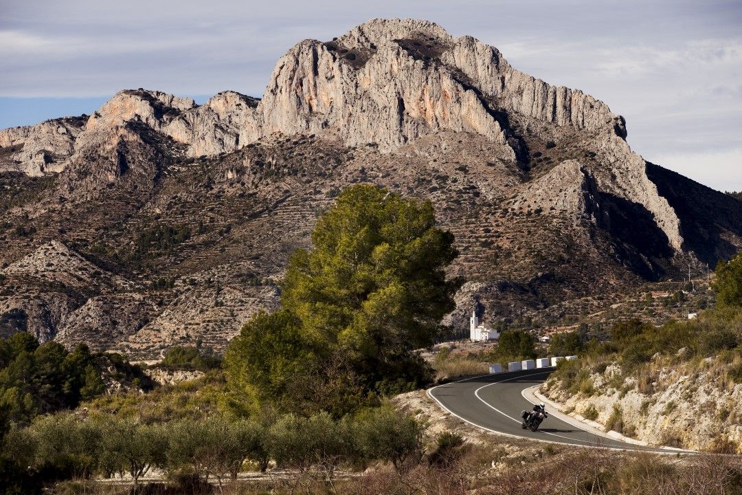 Ruta en moto por la Sierra de Alfaro y Marinas  con Ruralka