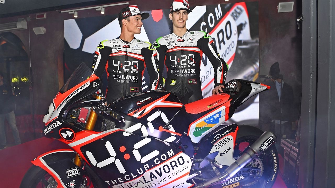 Eric Granado y Stefano Manzi presentan la Suter del Forward Racing para Moto2 2018
