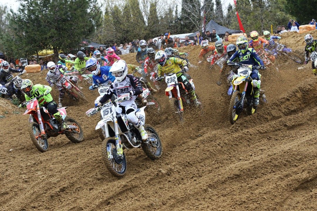 Harry Kullas (MX1), Iker Larrañaga (MX2) y Raúl Sánchez (MX85) vencedores en la segunda prueba del nacional de MX.