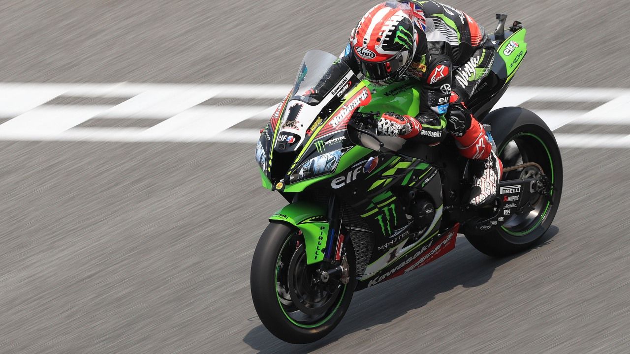 Jonathan Rea lidera en Tailandia con Jordi Torres a milésimas de las Kawasaki