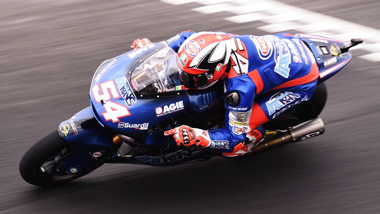 Mattia Pasini se impone a Xavi Vierge en Argentina y se aúpa al liderato de Moto2