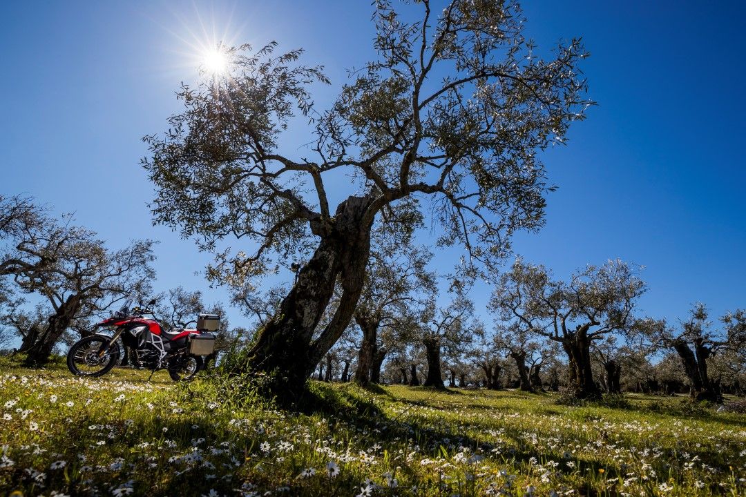 Ruta en moto por la Sierra de Gata con Ruralka