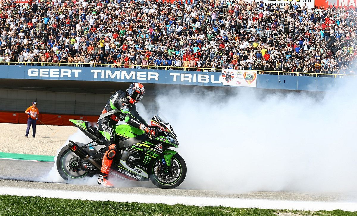 Sykes vence la segunda carrera en Assen