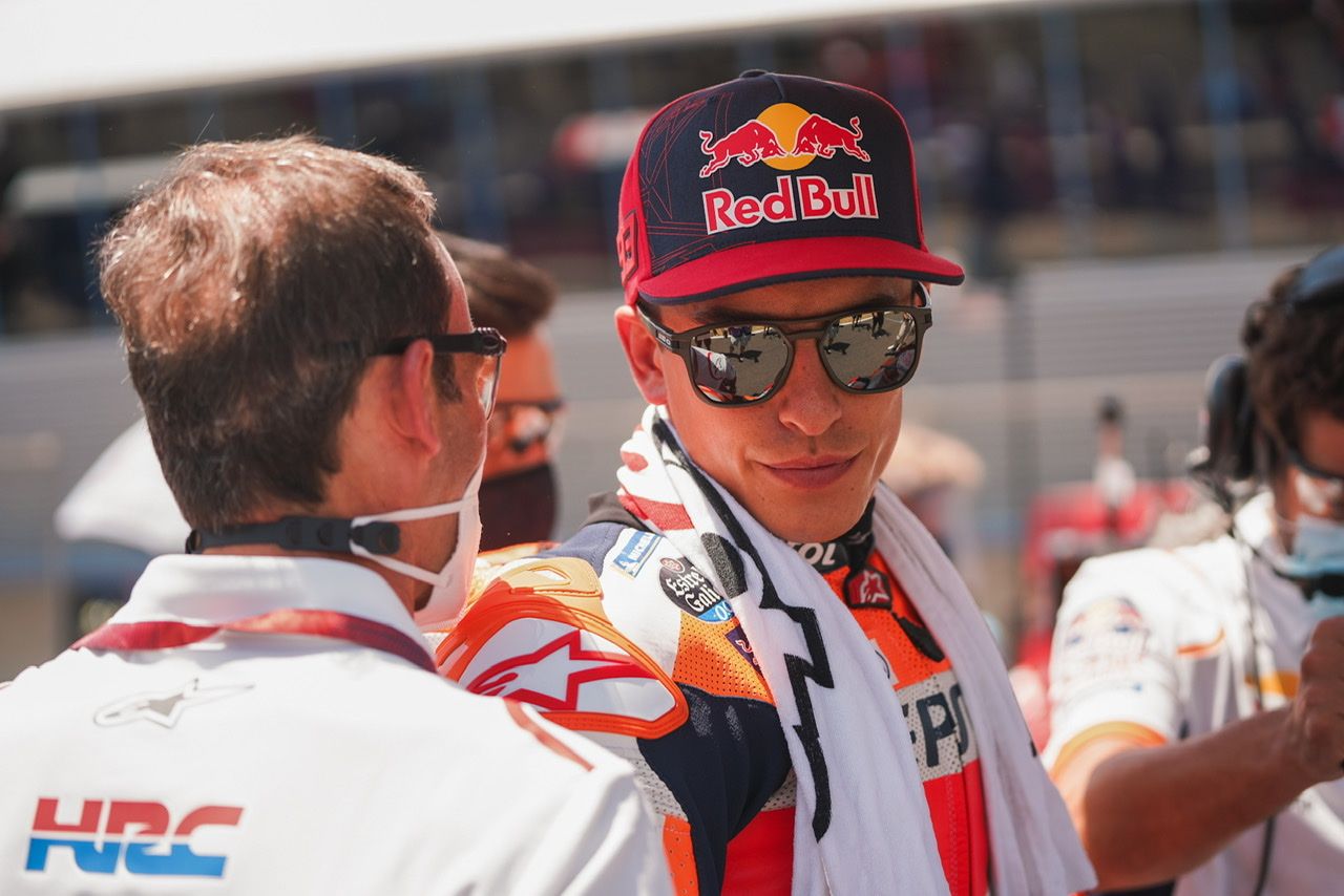 Marc Márquez sale del quirófano