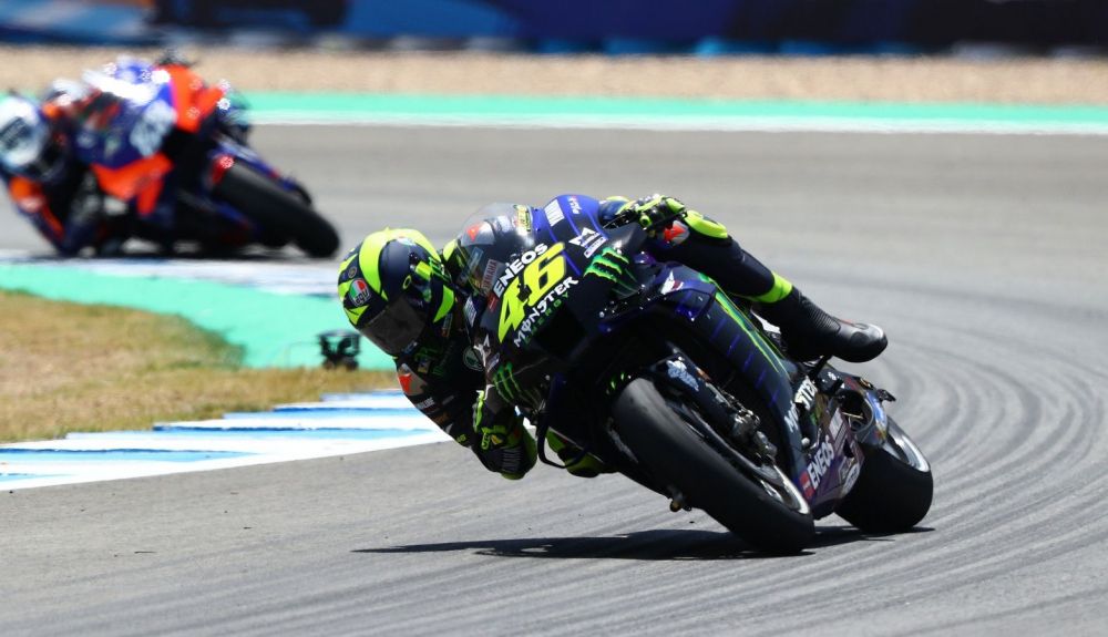 Valentino Rossi durante la carrera en Jerez (Fotos: Gold & Goose). Valentino Rossi durante la carrera en Jerez (Fotos: Gold & Goose).