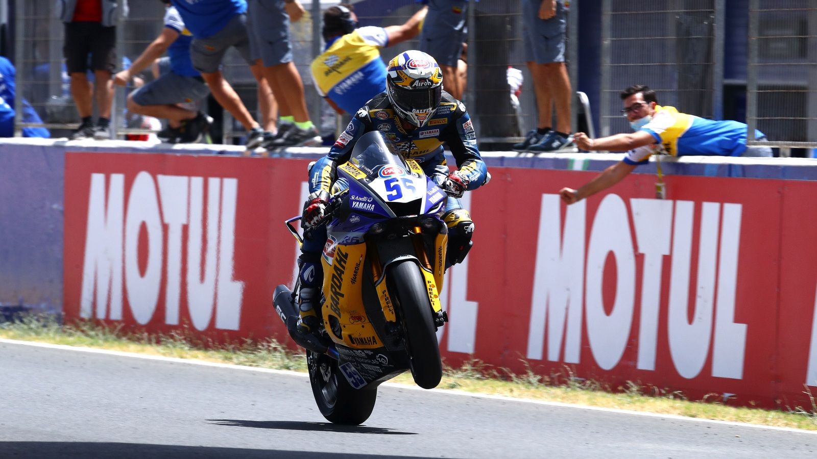 Andrea Locatelli gana con autoridad en Jerez delante de Jules Cluzel y Philipp Oettl