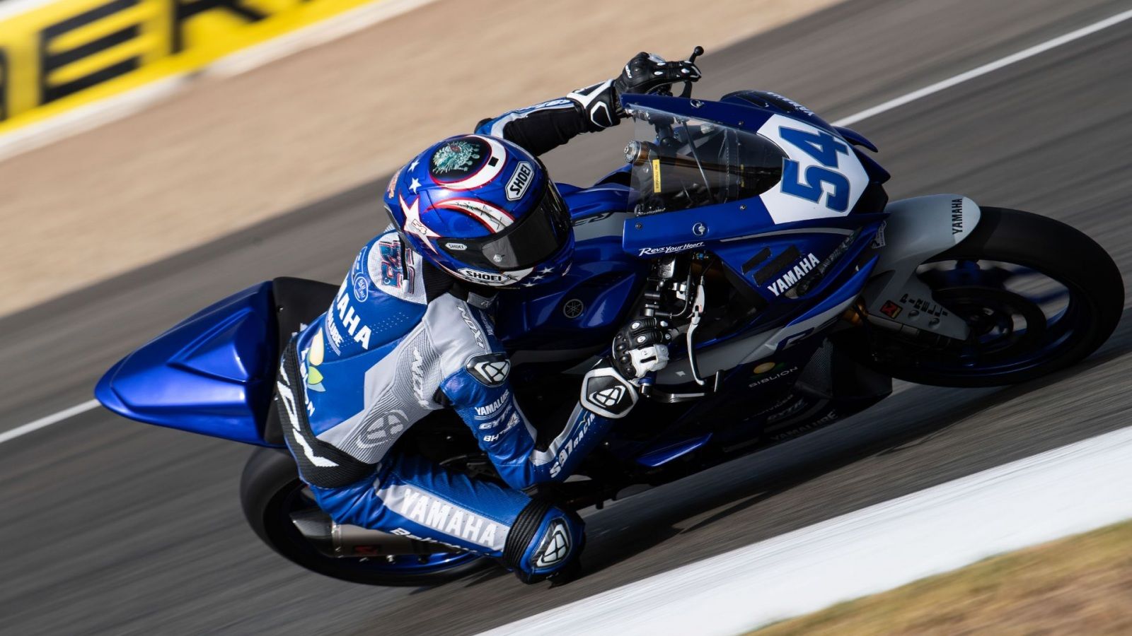 Primera victoria de Bahattin Sofuoglu (Fotos: Yamaha / Gold & Goose).