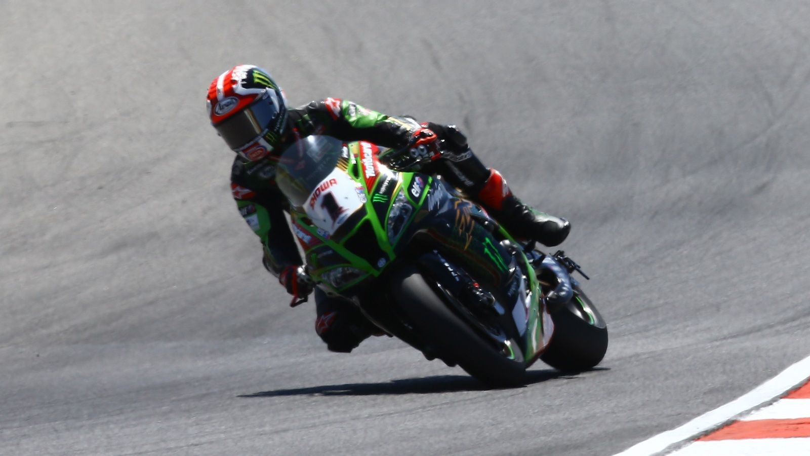 Jonathan Rea no perdona en Portimao y también arrasa en la carrera Superpole