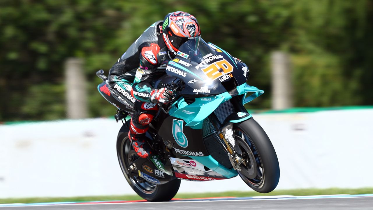 Fabio Quartararo aparece en el último segundo en Brno