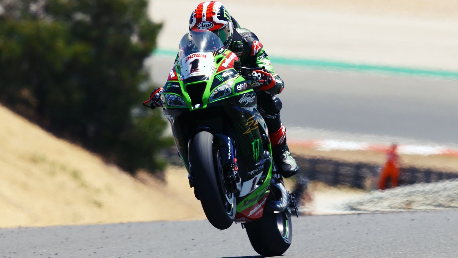 Jonathan Rea completa el triplete en Portimao y arrebata el liderato a Scott Redding