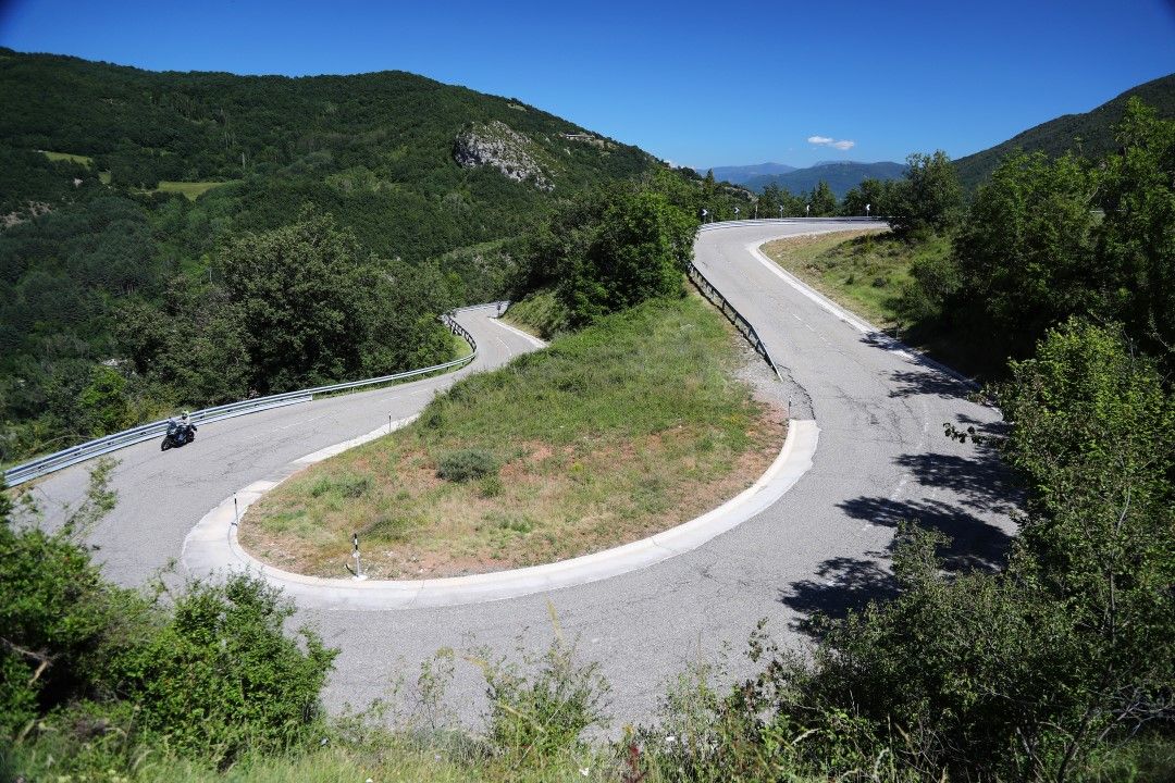 Álex Crivillé nos recuerda que “la carretera no es un circuito”