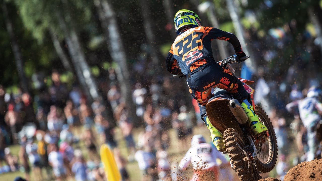 Victoria de Tony Cairoli en el vibrante MXGP de Riga