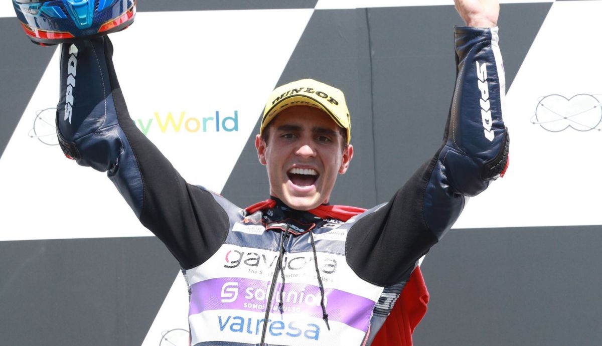 Albert Arenas celebrando la victoria conseguida en Austria, la tercera de 2020. Albert Arenas celebrando la victoria conseguida en Austria, la tercera de 2020.