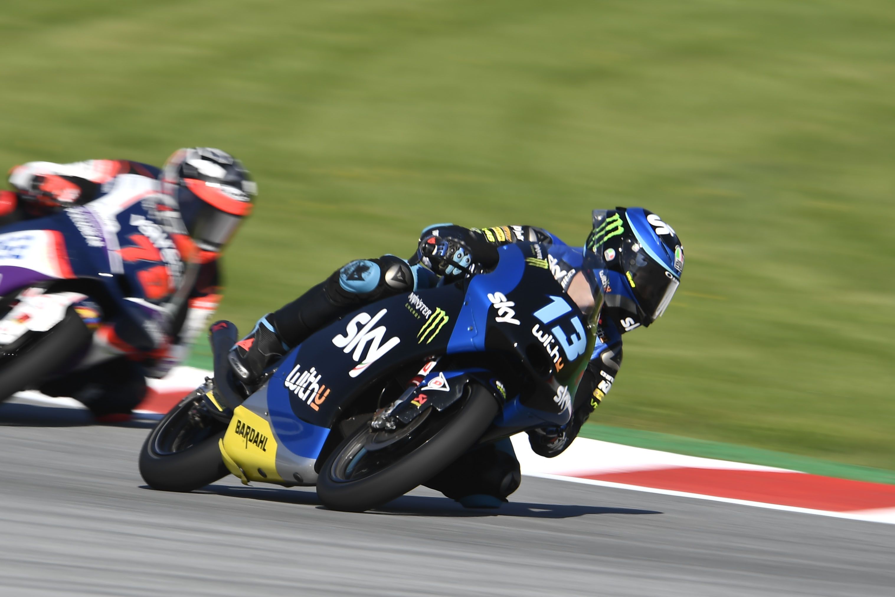 Celestino Vietti, ganador del GP de Estiria de Moto3, por delante de Albert Arenas.
