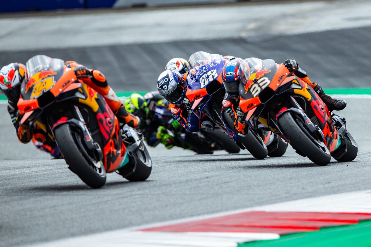 Pol Espargaró, Brad Binder y Miguel Oliveira ya han subido al podio con KTM.