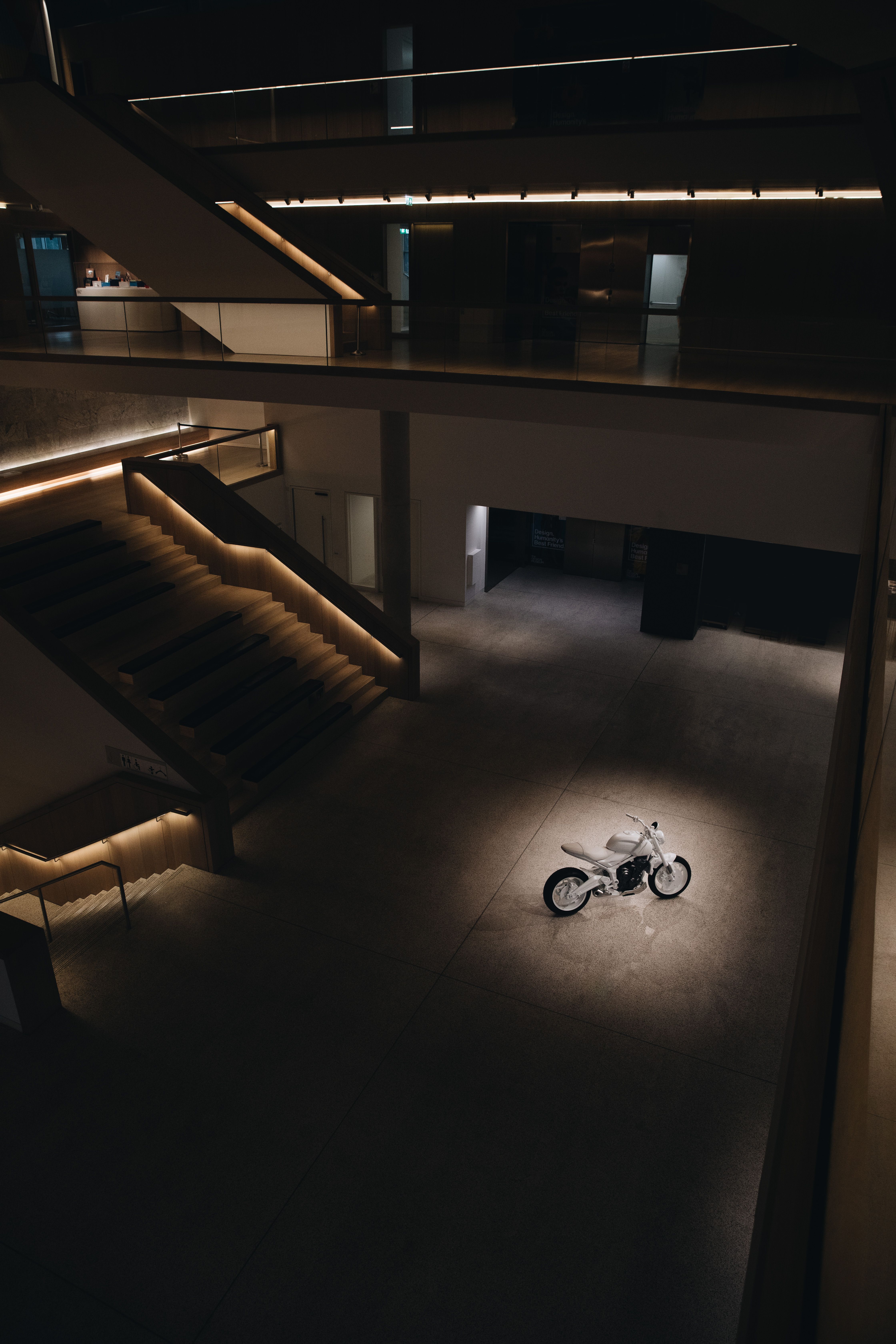 Nueva Triumph Trident 'Concept Bike' en el Museo de Diseño de Londres.