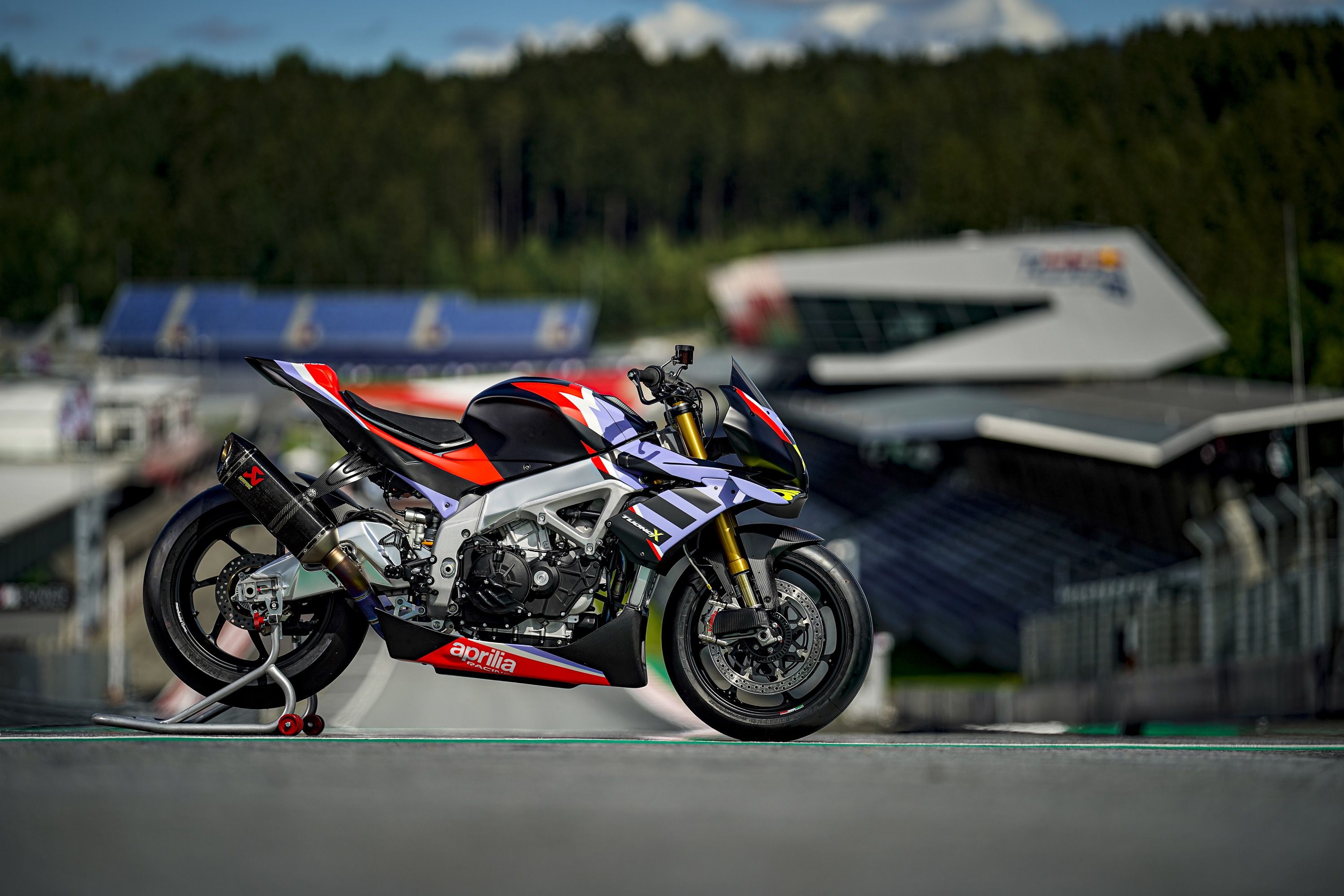 Aprilia tuono v4 x (1)