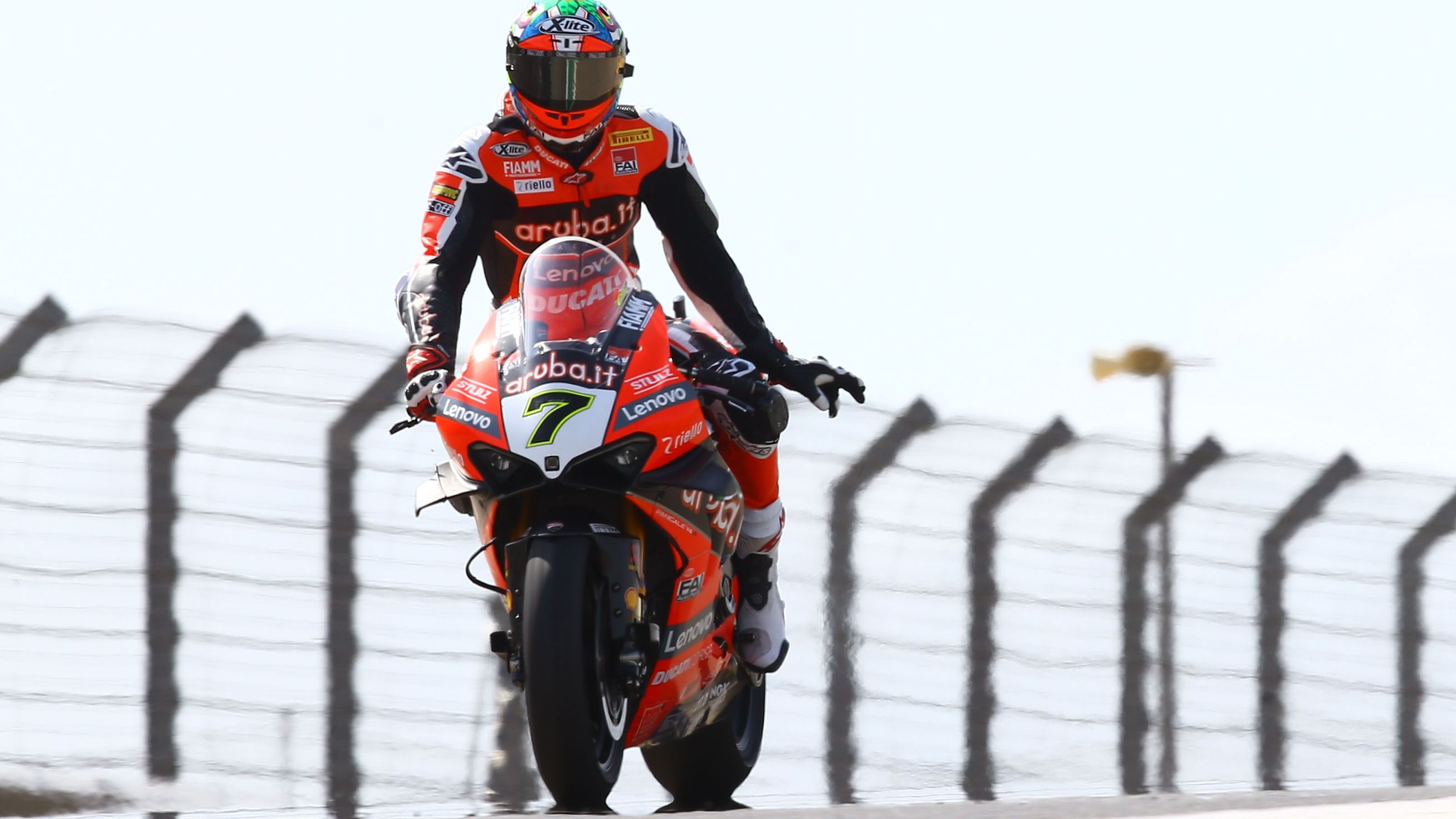 Chaz Davies ha liderado el primer día de libres en Motorland
