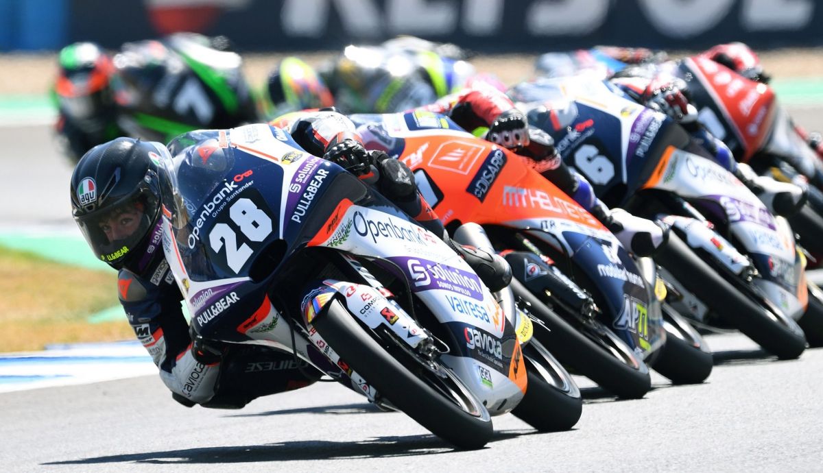 Izan Guevara se ha hecho con su primer triunfo en Moto3 Izan Guevara se ha hecho con su primer triunfo en Moto3