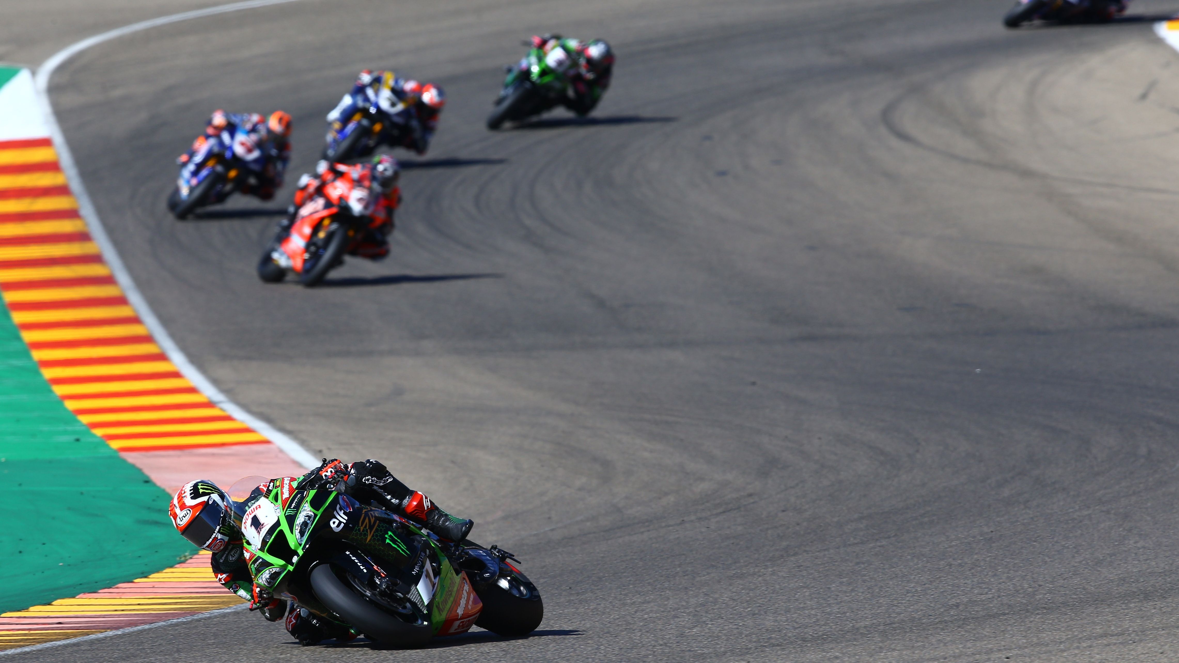 Jonathan Rea poniendo tierra de por medio