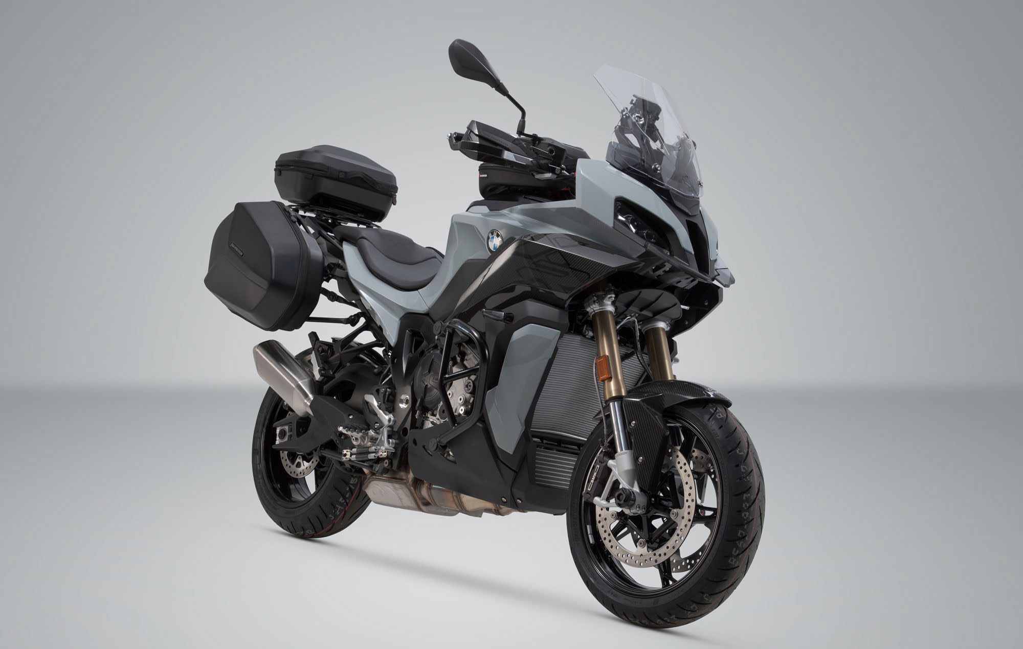 La nueva BMW S 1000 XR con la lista de accesorios SW-Motech.