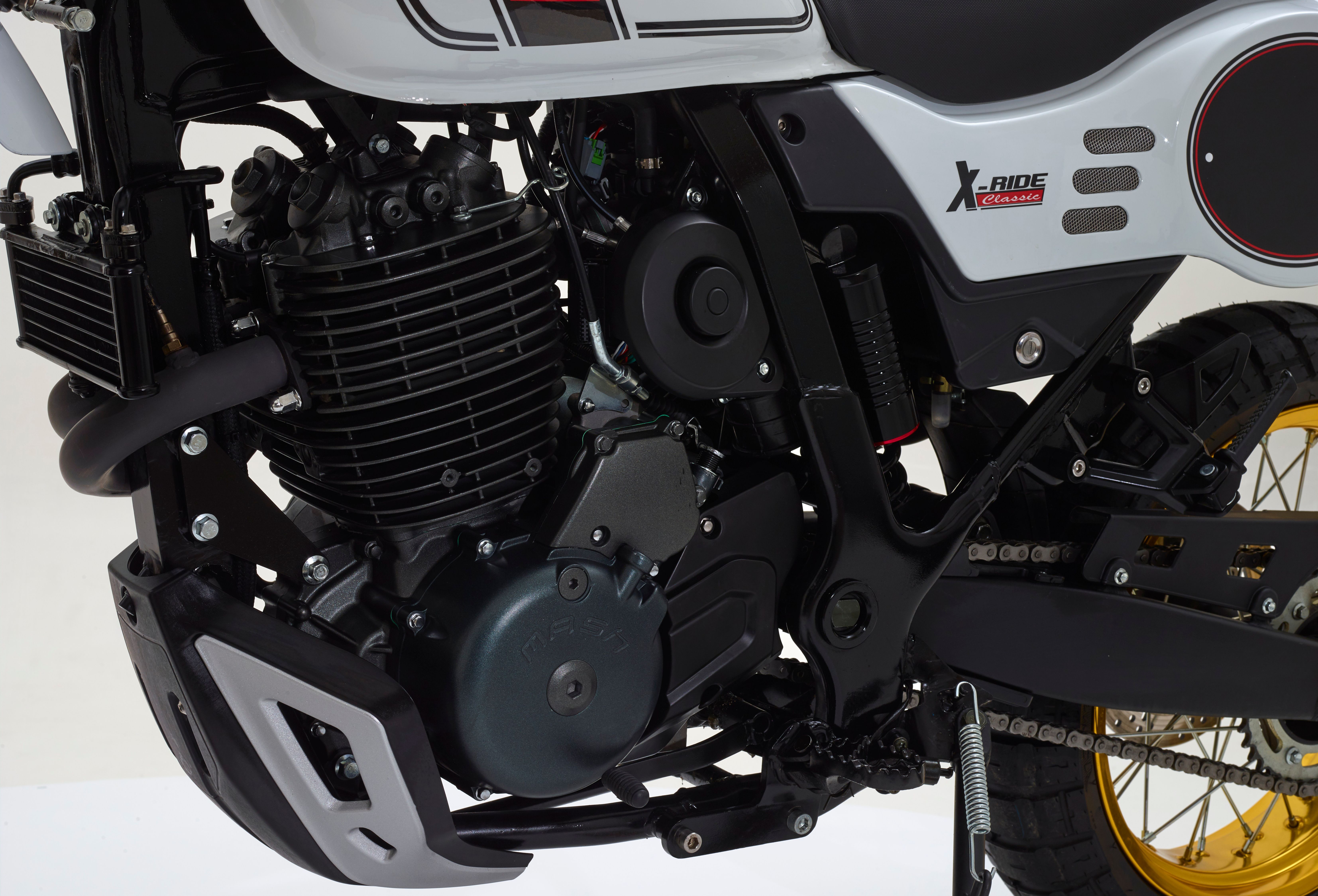 Cubrecárter del motor de la nueva Mash X-Ride 650 Classic para el carnet A2