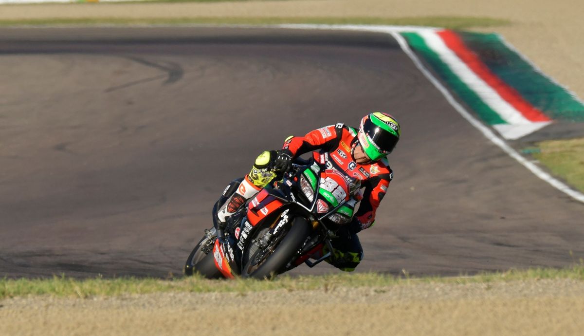 Lorenzo Savadori llegará a Vallelunga con pie y medio en el título Lorenzo Savadori llegará a Vallelunga con pie y medio en el título
