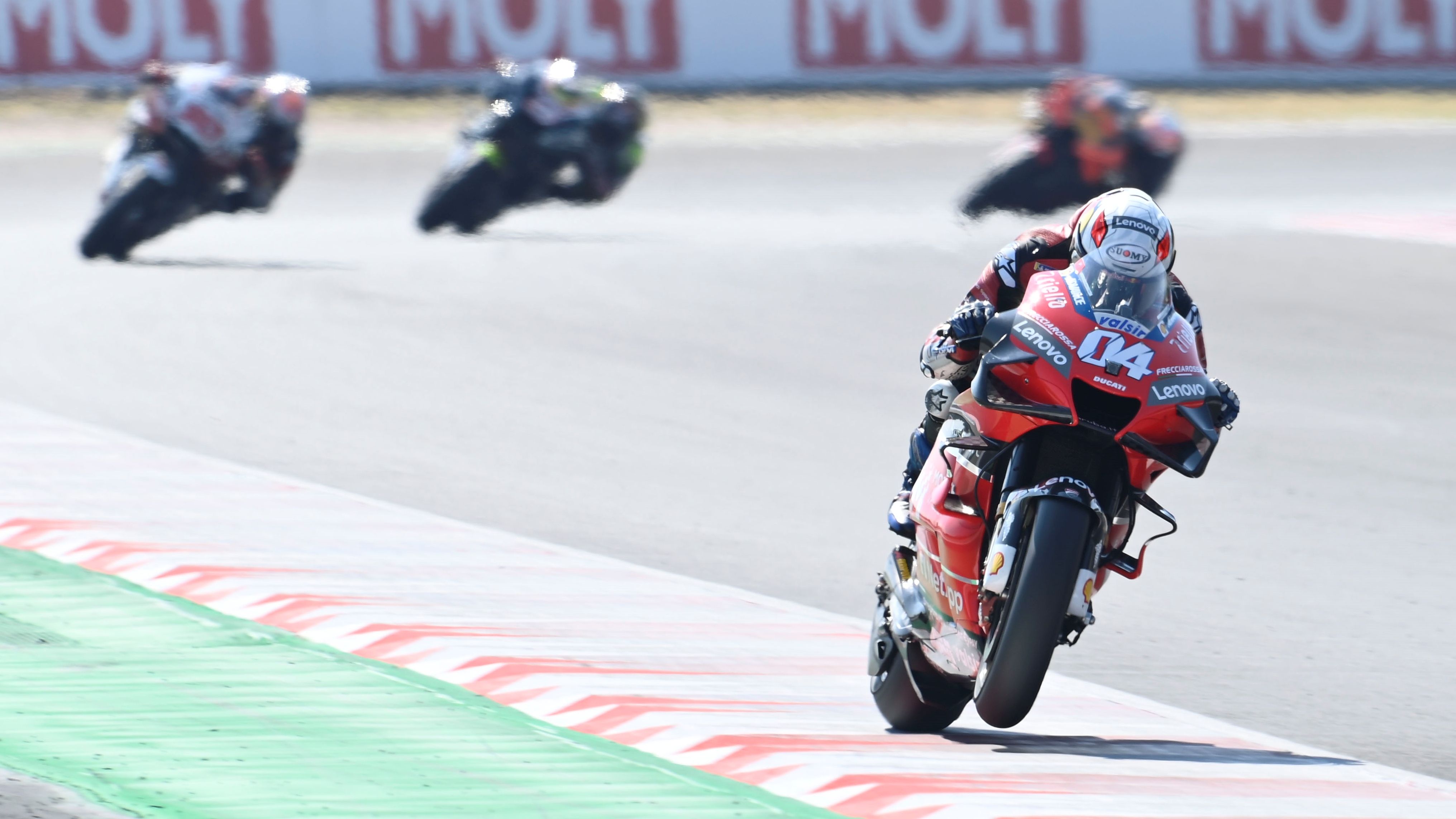 Con su séptima posición, Andrea Dovizioso se coloca como líder
