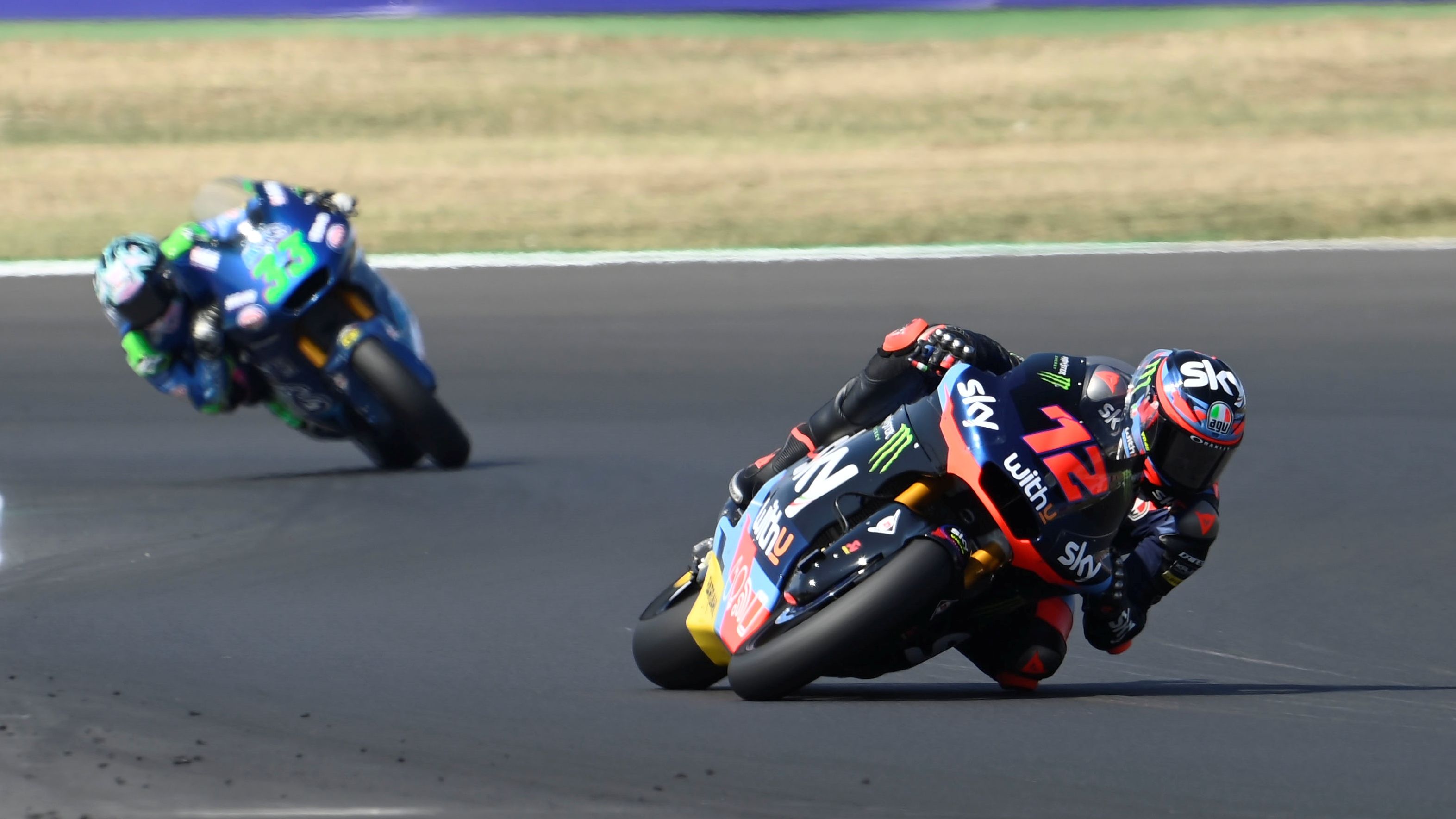 Marco Bezzecchi tuvo que controlar a Enea Bastianini