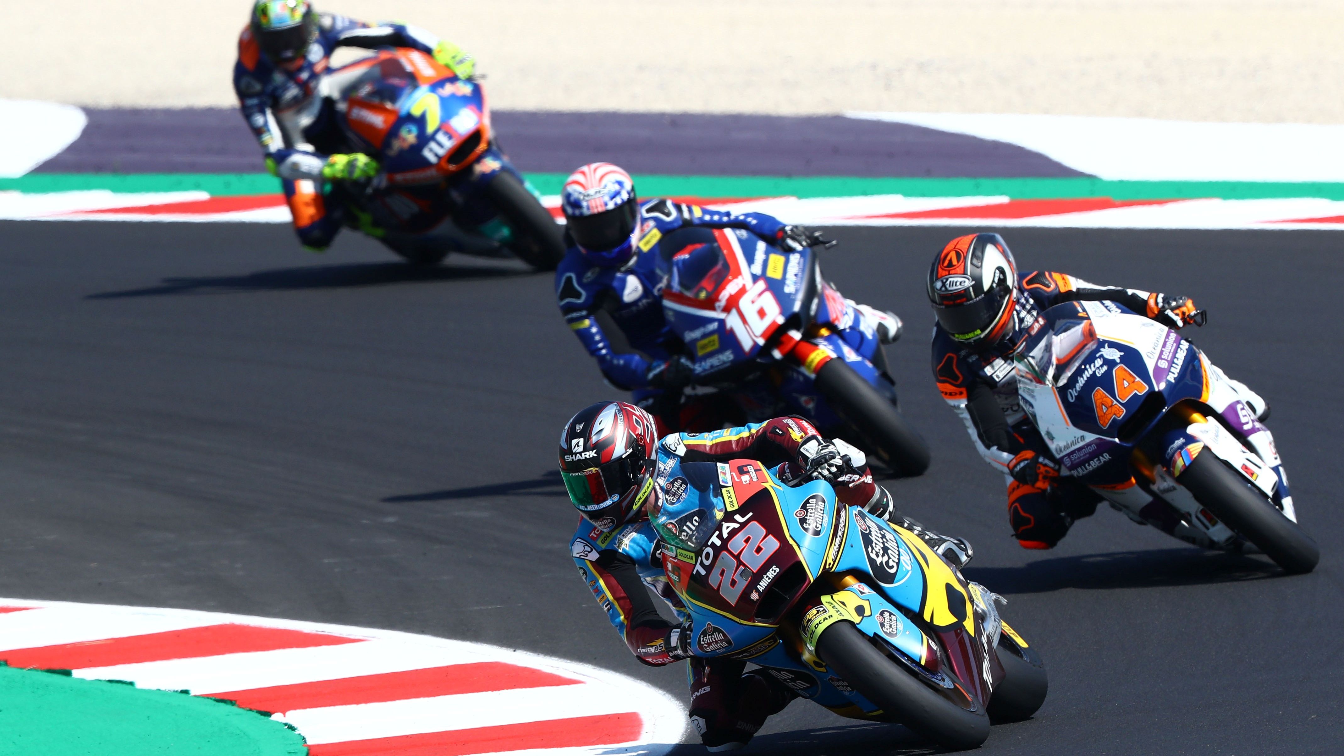 Sam Lowes realizó una remontada memorable desde el pit lane