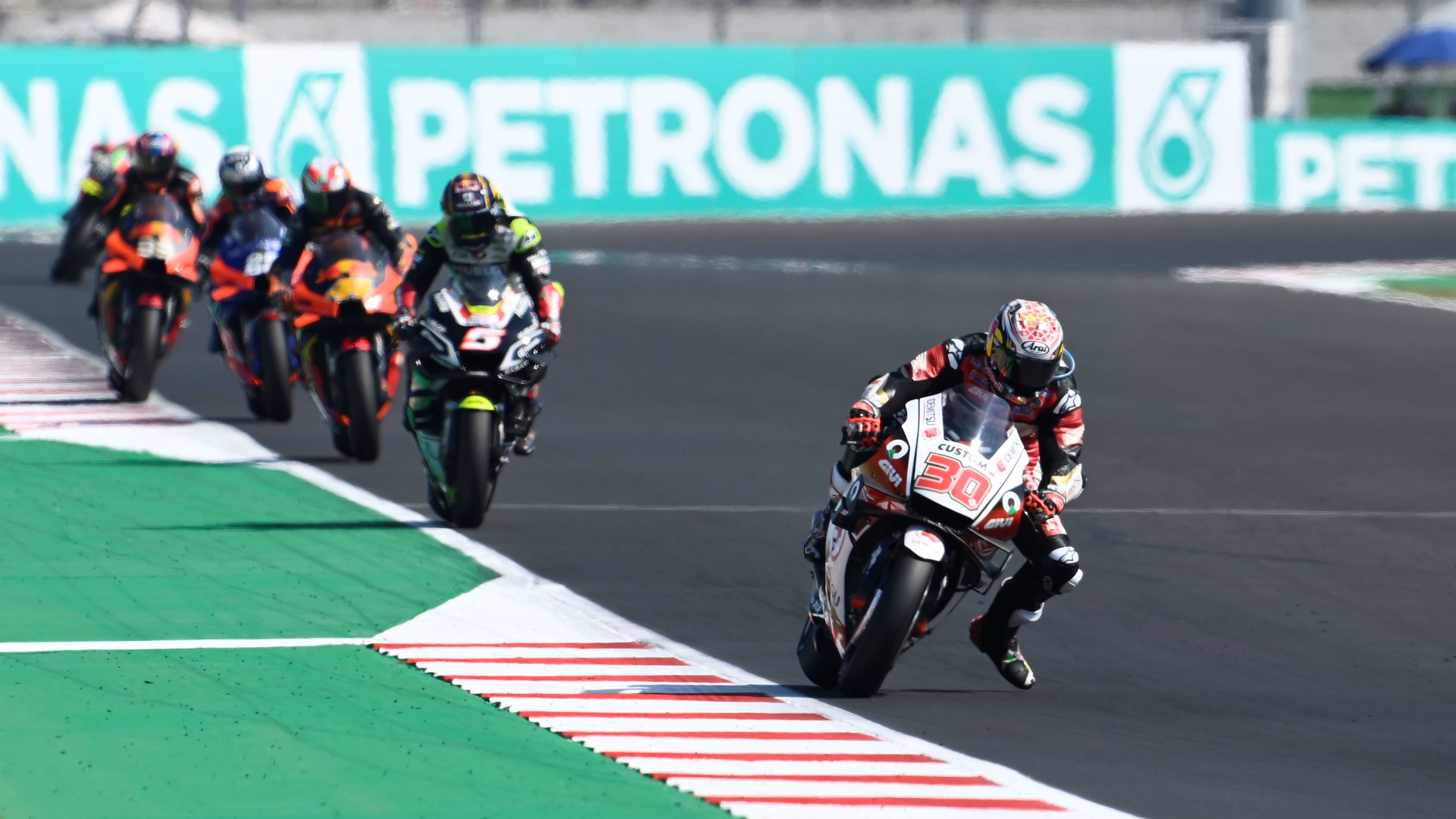 Takaaki Nakagami sigue siendo el único con pleno en el top 10