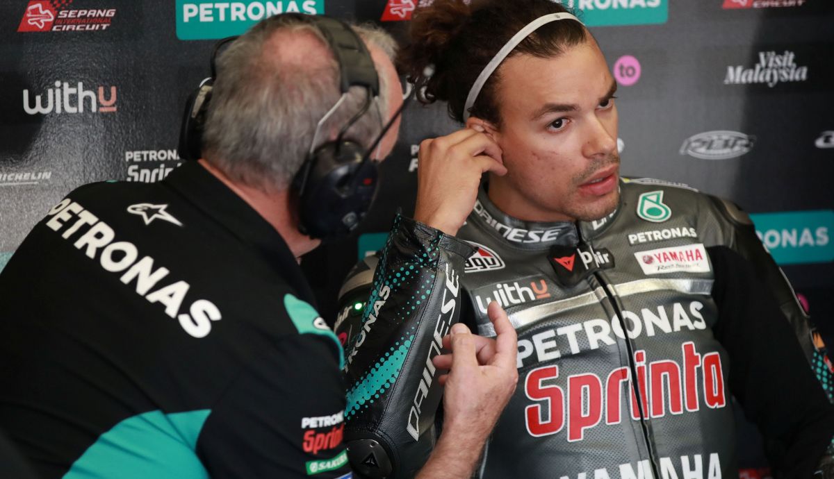 Franco Morbidelli escuchando a Ramón Forcada Franco Morbidelli escuchando a Ramón Forcada