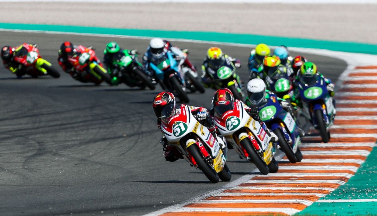 Brian Uriarte seguido por Gonzalo Pérez en Moto4 Brian Uriarte seguido por Gonzalo Pérez en Moto4