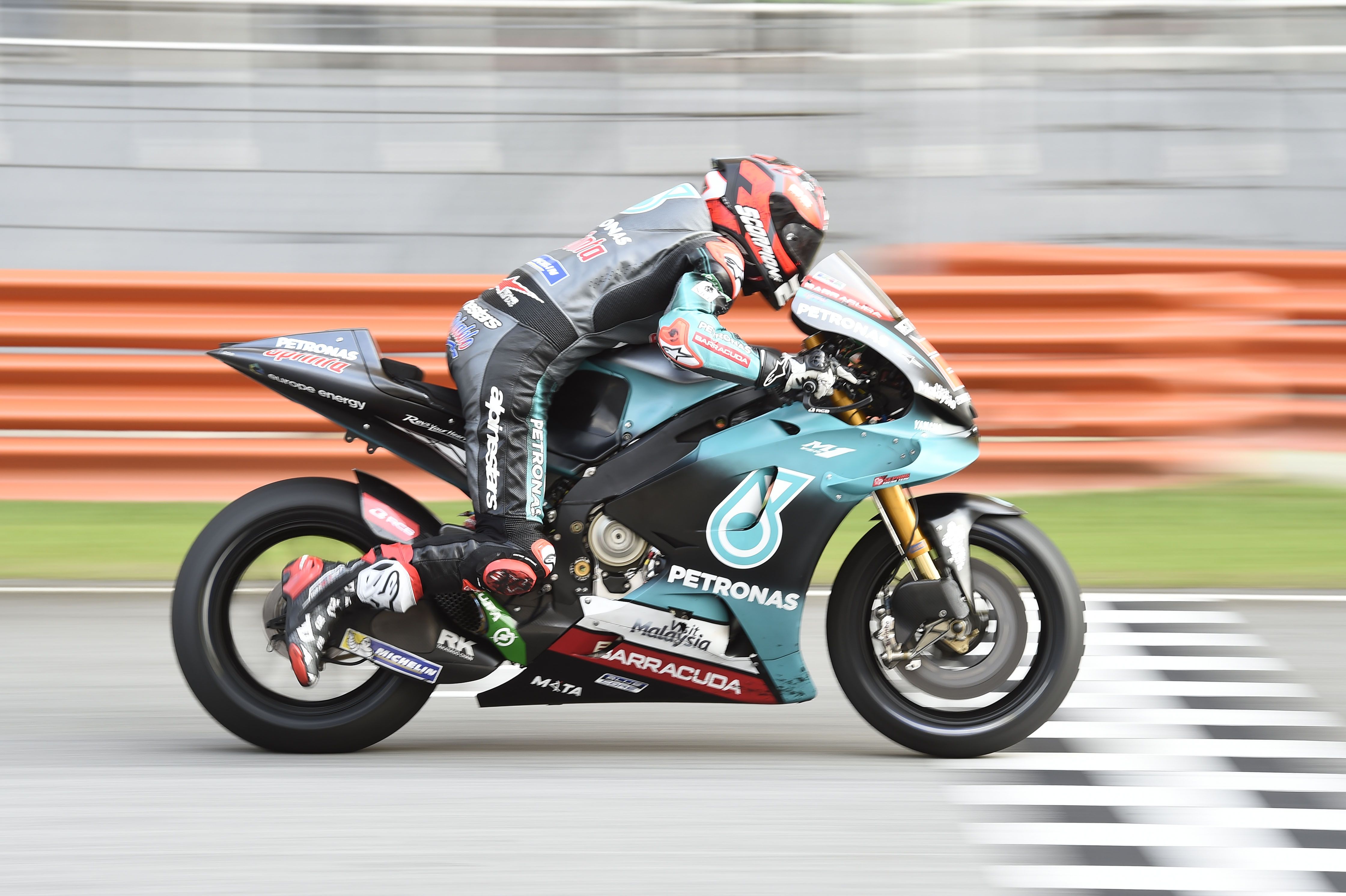 Fabio Quartararo intentará mañana no perder posiciones cuando se apague el semáforo.
