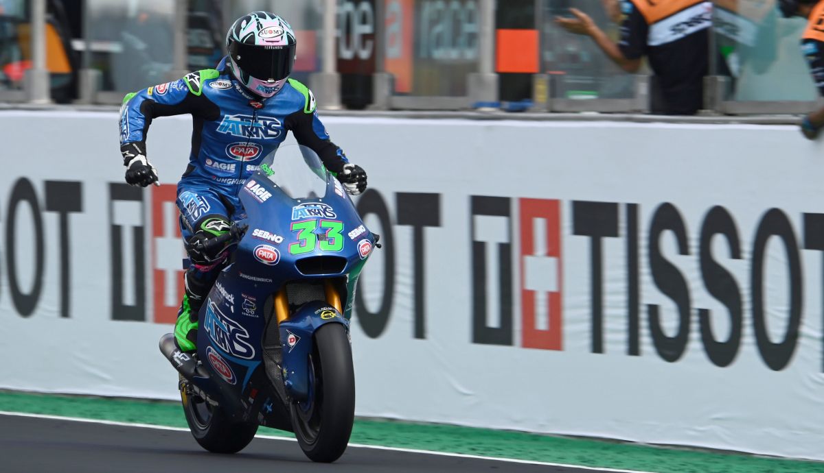 Enea Bastianini se hizo con su tercera victoria del año en Misano Enea Bastianini se hizo con su tercera victoria del año en Misano