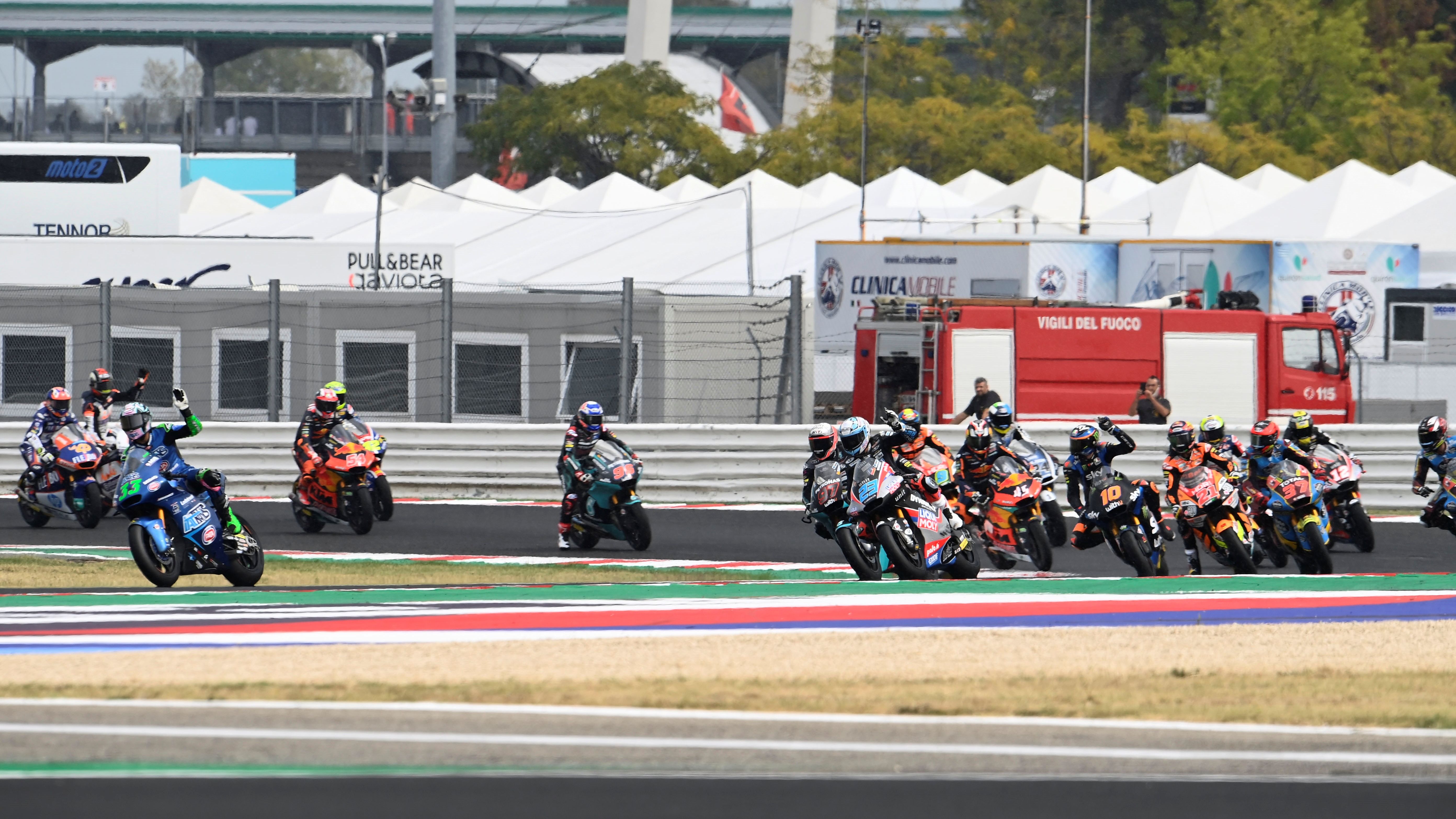 Los pilotos de Moto2 se quejan de la presencia de lluvia en la vuelta de calentamiento