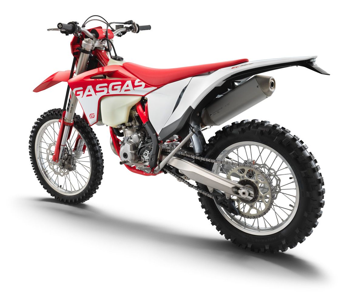 EC 350 F rear le MY2021