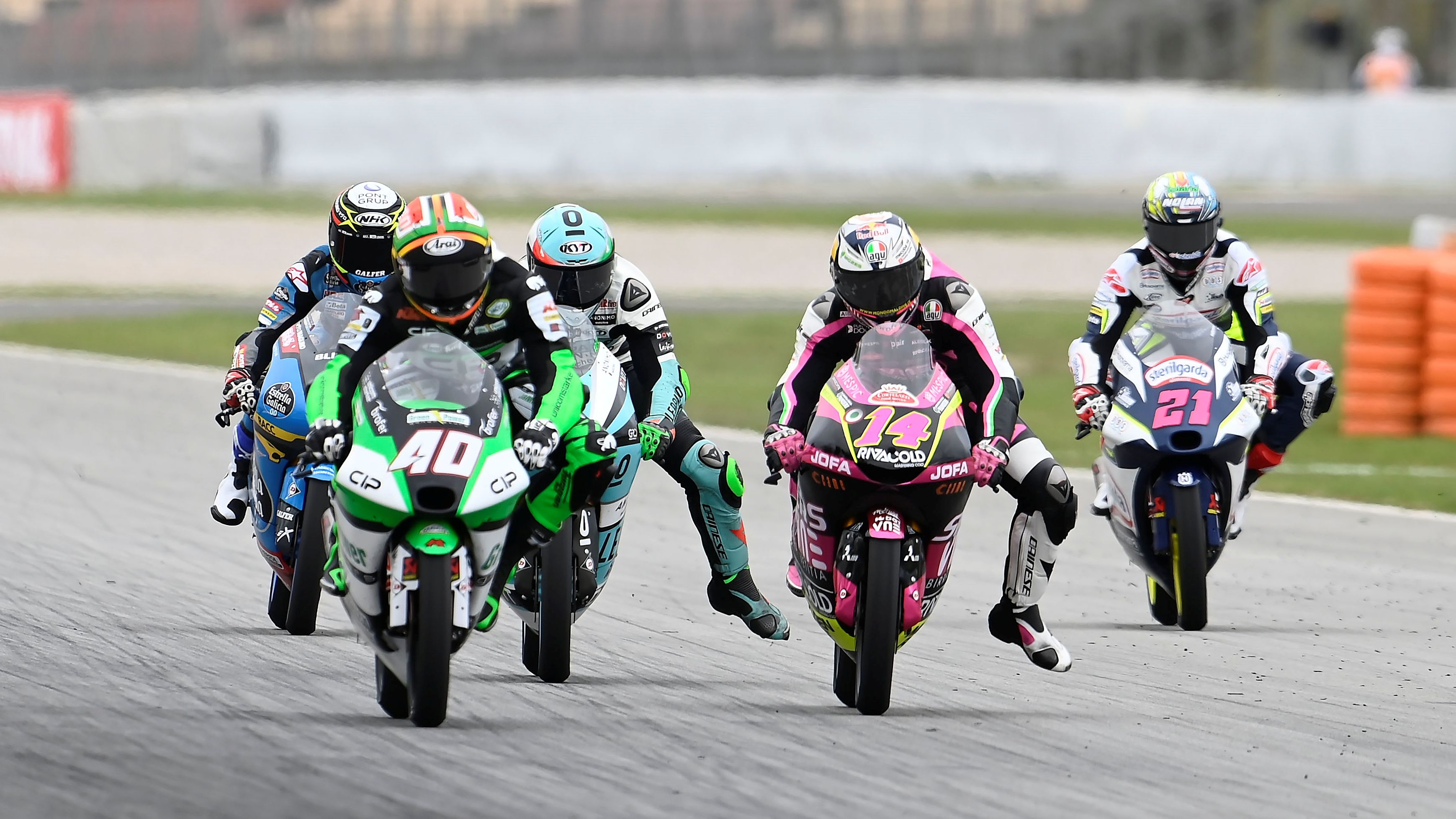 Darryn Binder defiende el liderato ante Tony Arbolino, Dennis Foggia, Sergio García y Alonso López