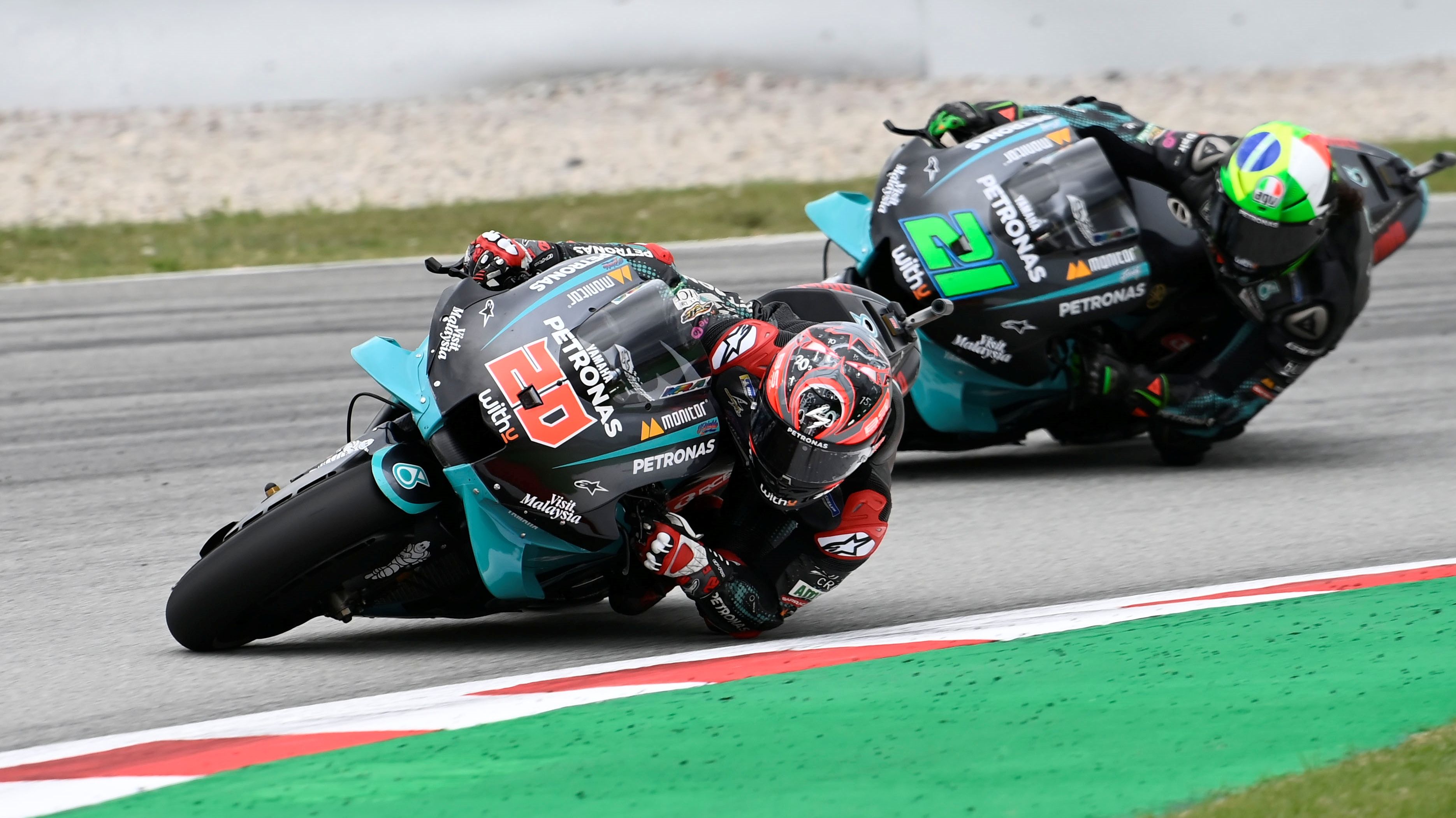 Franco Morbidelli intenta seguir a Fabio Quartararo