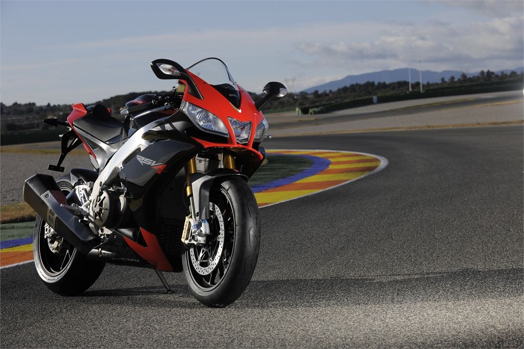 Aprilia RSV4 Factory 2009