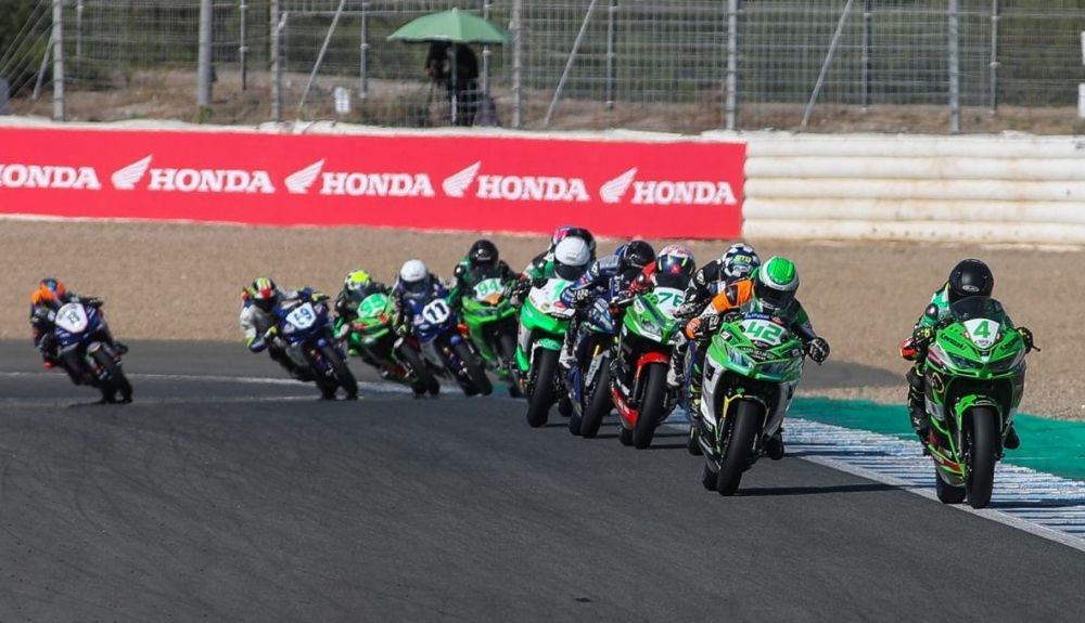 Raúl Pérez (42) y Eric Fernández (4) se llevaron los triunfos en SBK Junior Raúl Pérez (42) y Eric Fernández (4) se llevaron los triunfos en SBK Junior