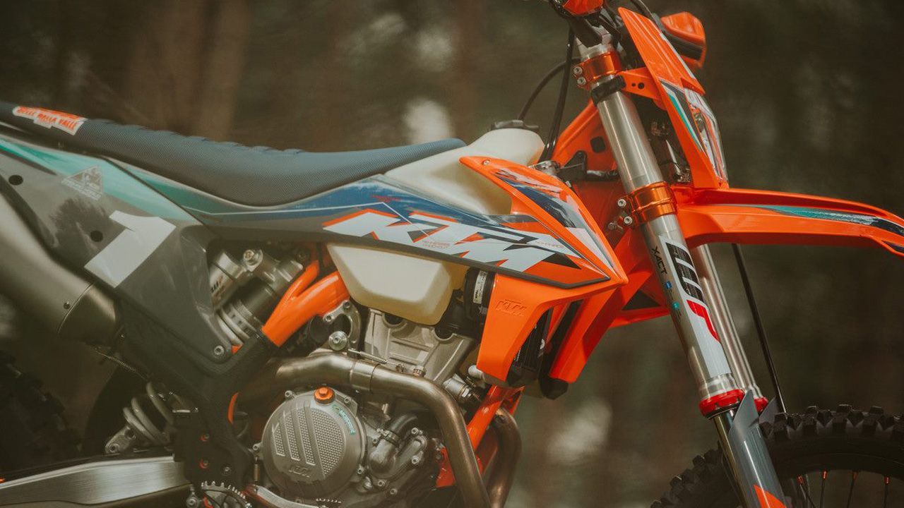 abeja Sinceridad Persona especial KTM 350 EXC-F WESS, nueva versión especial con horquilla...