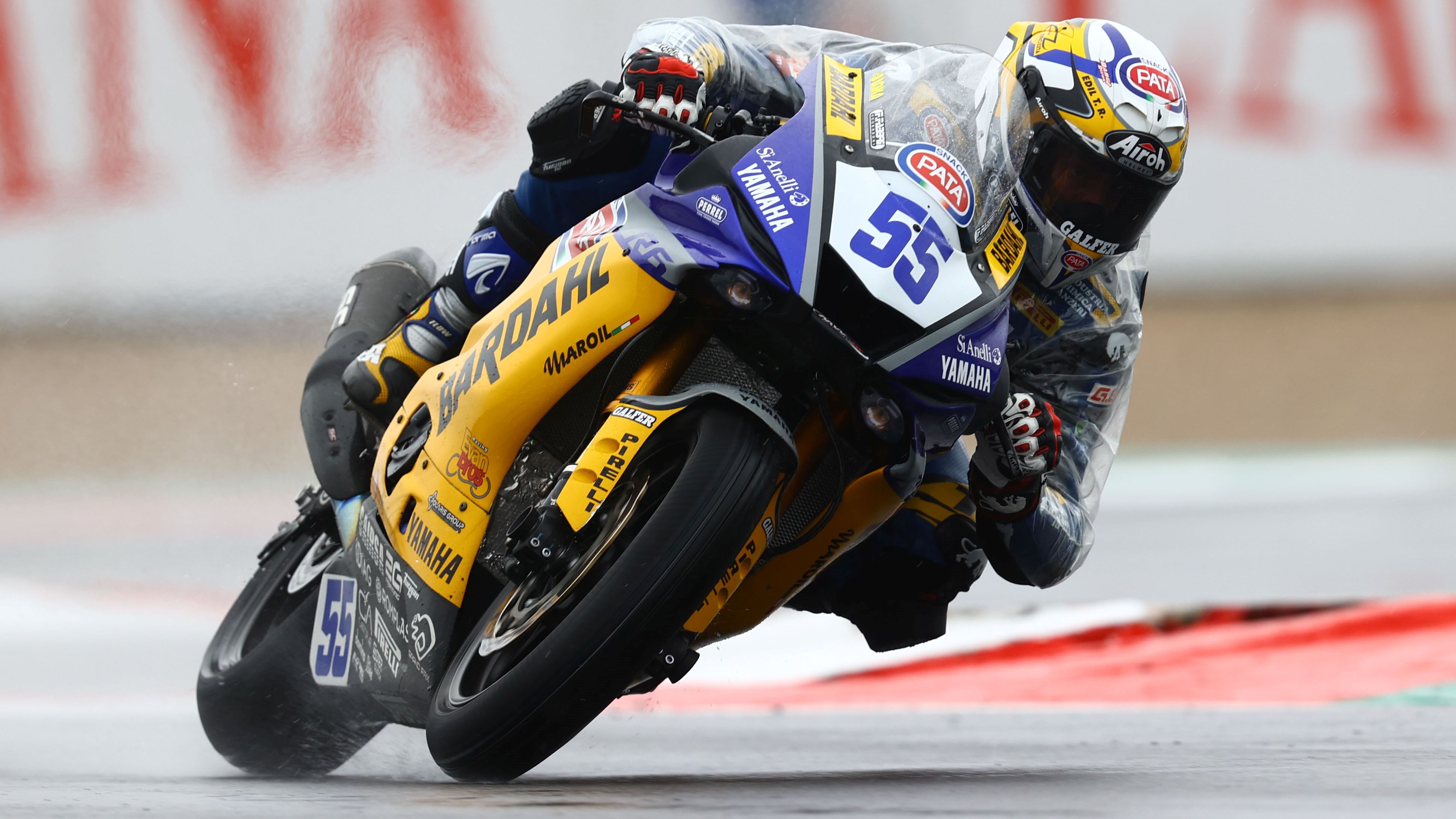 Andrea Locatelli se ha impuesto en mojado en Magny Cours