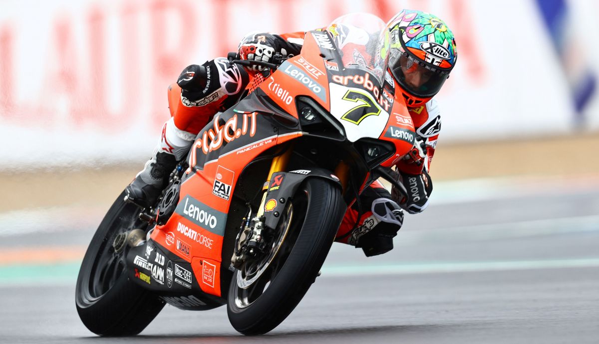 Chaz Davies ha impedido el título de Jonathan Rea al ser tercero Chaz Davies ha impedido el título de Jonathan Rea al ser tercero