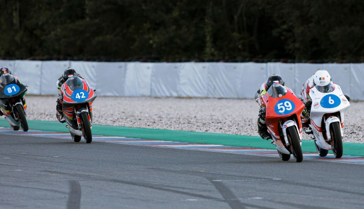 Jakub Gurecky se impone a Jacopo Hosciuc en presencia de Soma Gorbe