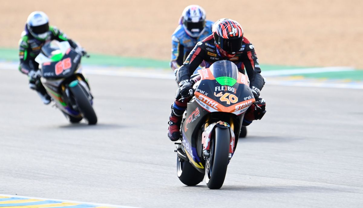 Jordi Torres rumbo a la victoria seguido por Mike Di Meglio y Niki Tuuli Jordi Torres rumbo a la victoria seguido por Mike Di Meglio y Niki Tuuli