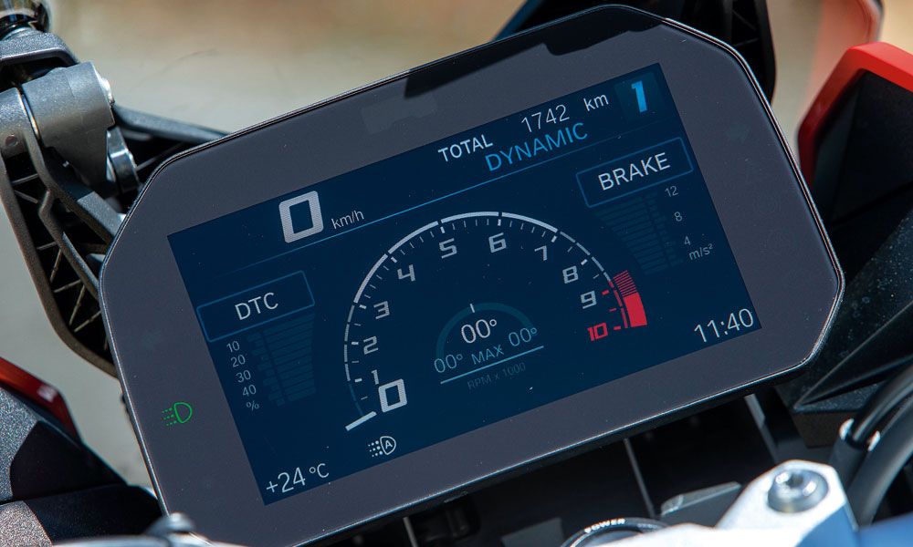 BMW F 900 XR 2020. Panel de instrumentos digital en color
